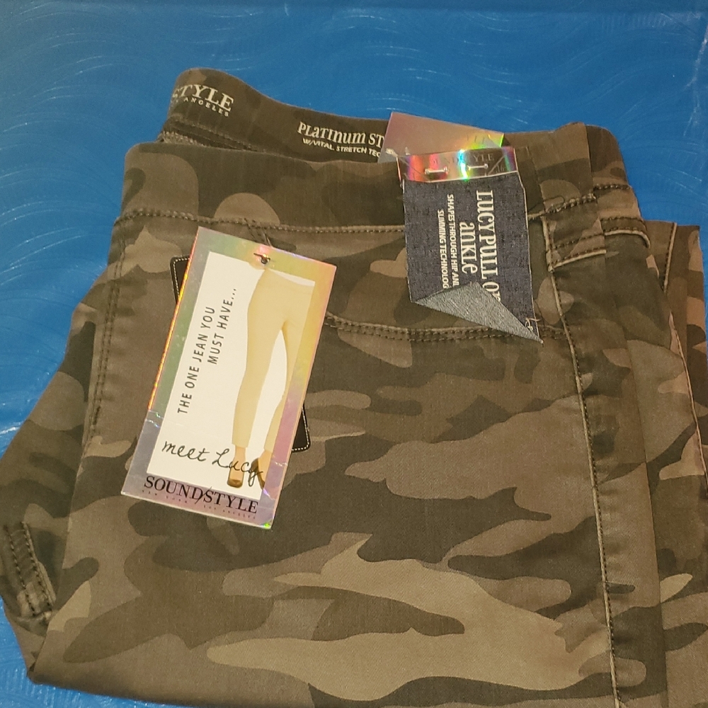 NWT Soundstyle Lucy Pull On Camo Skinny Jean XL